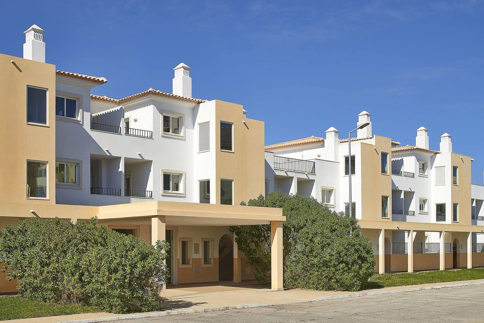 Smy Santa Eulalia Algarve Aparthotel Albufeira Bagian luar foto